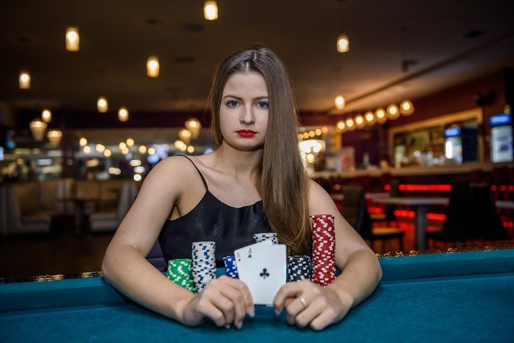 Studio dealer langsung blackjack dan roulette di platform kpk togel dengan kamera HD dan dealer profesional